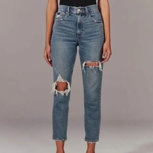 NEW Abercrombie Mom High Rise 2/26 Straight leg